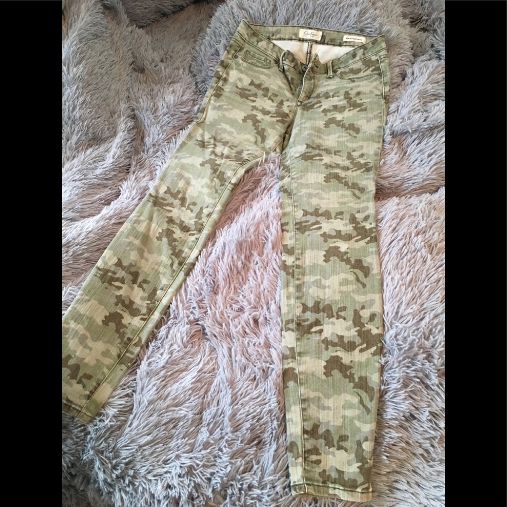 Jessica Simpson camo skinny jeans size 28